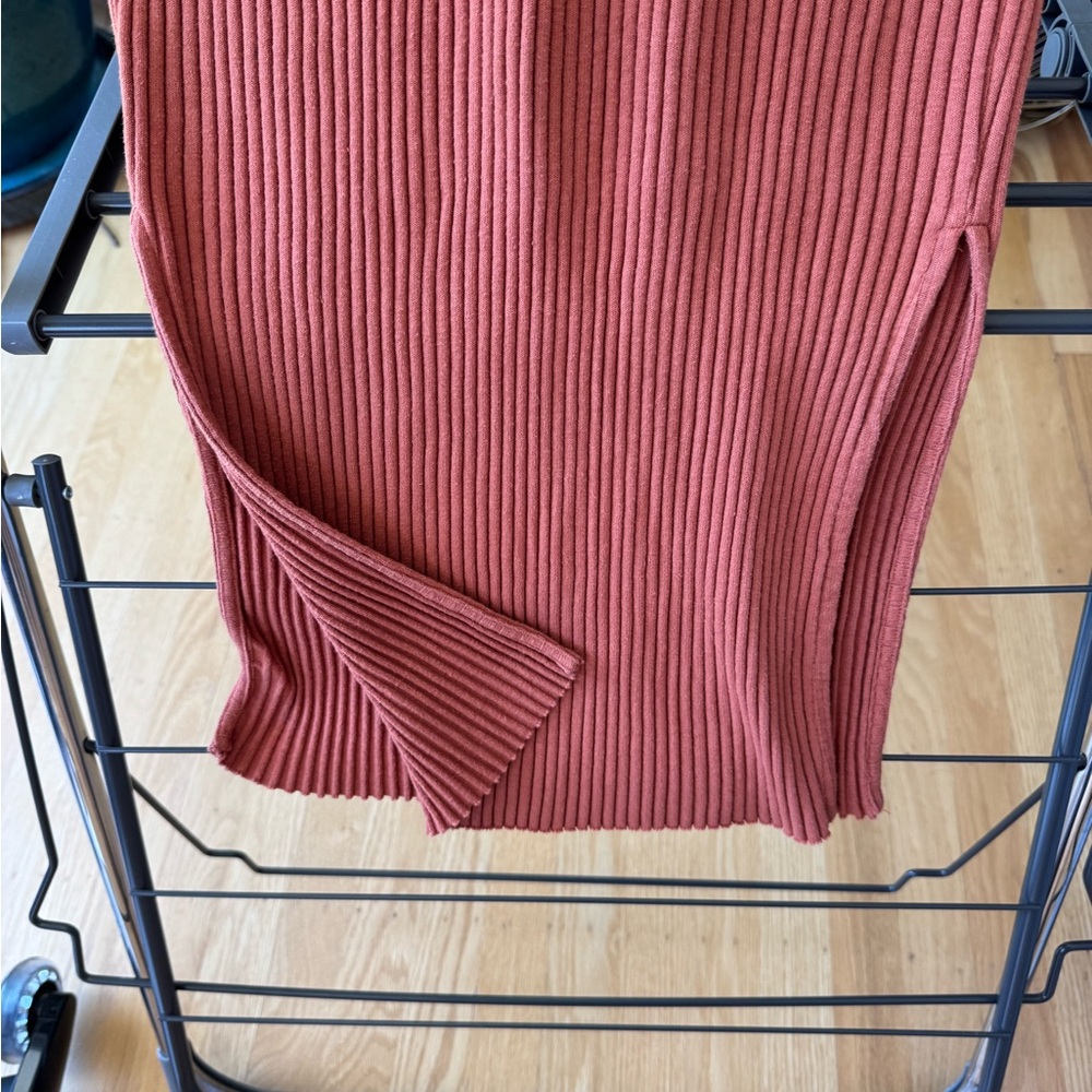 Sleeveless Ribbed Dress - Rust - Picture 3 of 6
